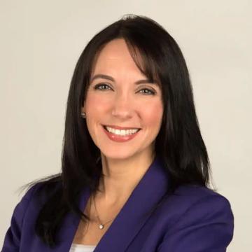  Julie Souza