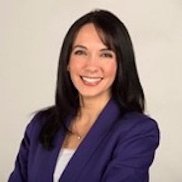  Julie Souza