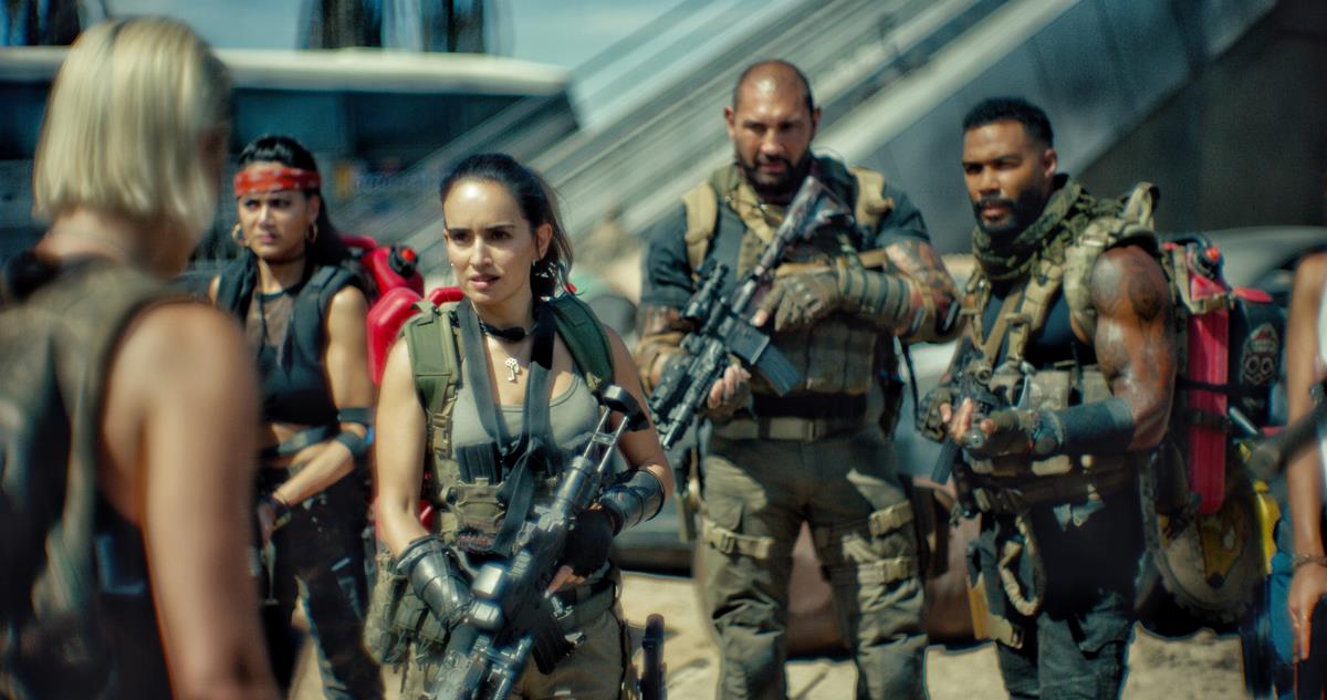 Nora Arnezeder as Lilly “The Coyote”, Samantha Win as Chambers, Ana de la Reguera as Cruz, Dave Bautista as Scott Ward and Omari Hardwick as Vanderohe in “Army of the Dead,” written and directed by Zack Snyder. Cr: Clay Enos/Netflix