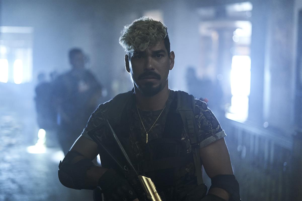 Raùl Castillo as Mickey Guzman in “Army of the Dead,” written and directed by Zack Snyder. Cr: Clay Enos/Netflix