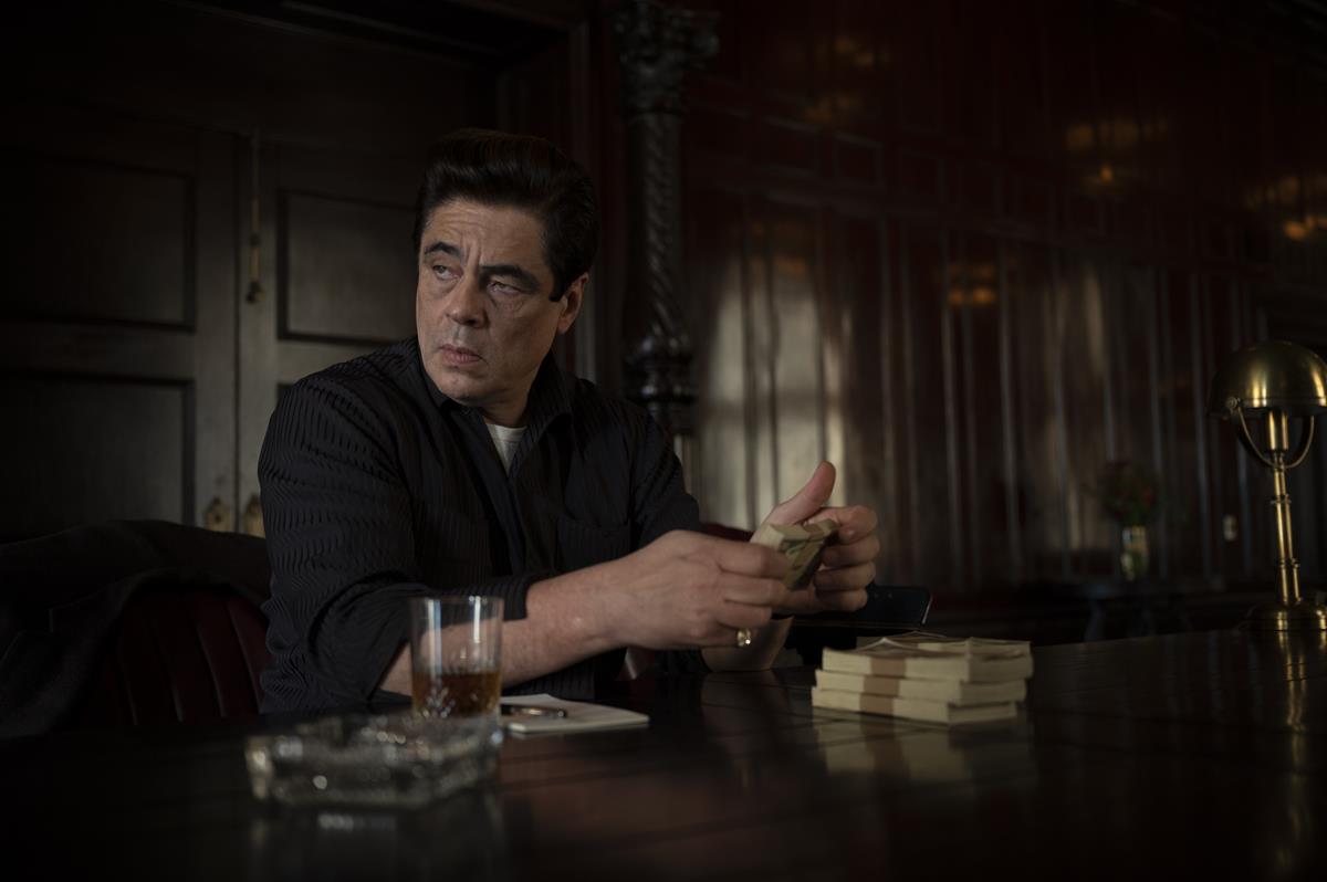 Benicio Del Toro as Ronald Russo in HBO Max and Warner Bros. Pictures’ crime drama “No Sudden Move.” Cr: Claudette Barius/Warner Bros.