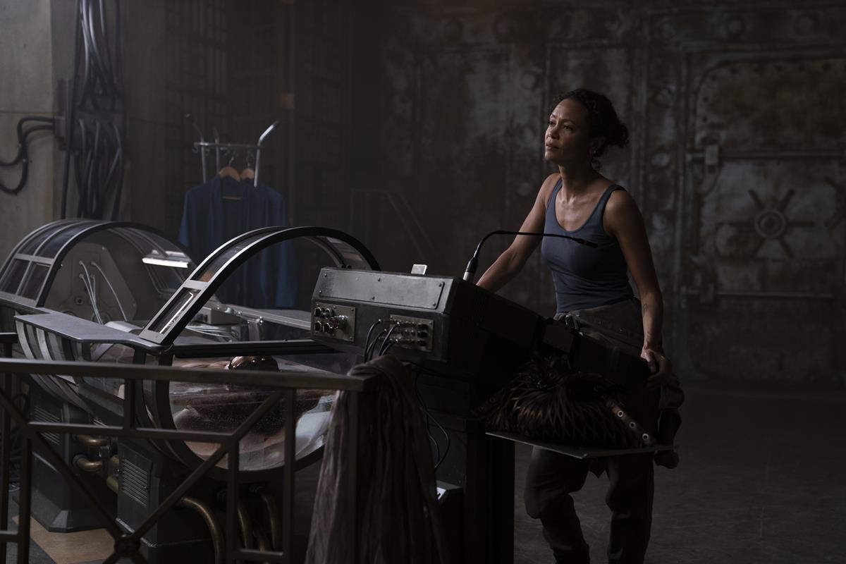Thandiwe Newton as Watts in “Reminiscence.” Cr: Warner Bros. Pictures