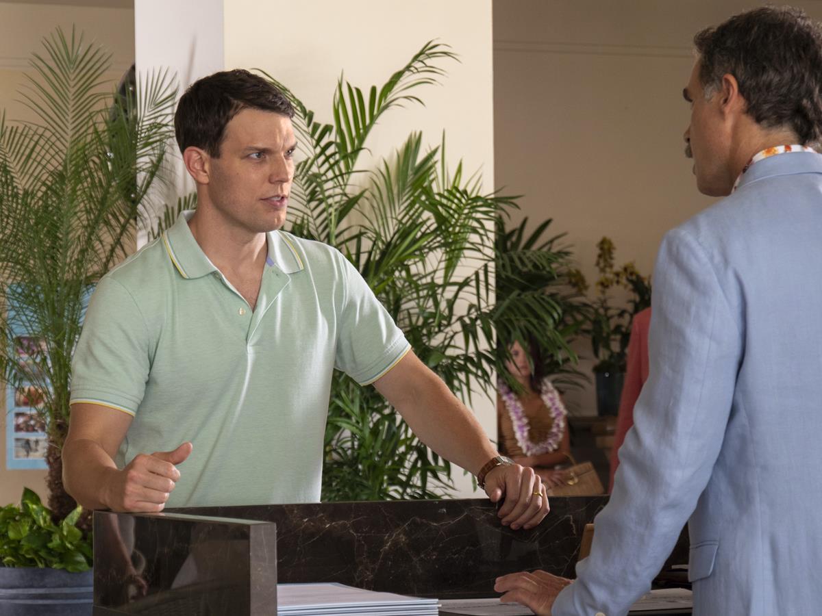 Jake Lacy as Shane Patton and Murray Bartlett as Armond in Episode 4 of “The White Lotus.” Cr: HBO