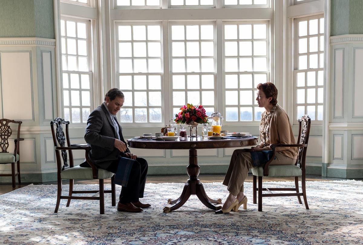 Michael Stuhlbarg as Richard Sackler and Andrea Frankle as Beth Sackler in “Dopesick.” Cr: Hulu