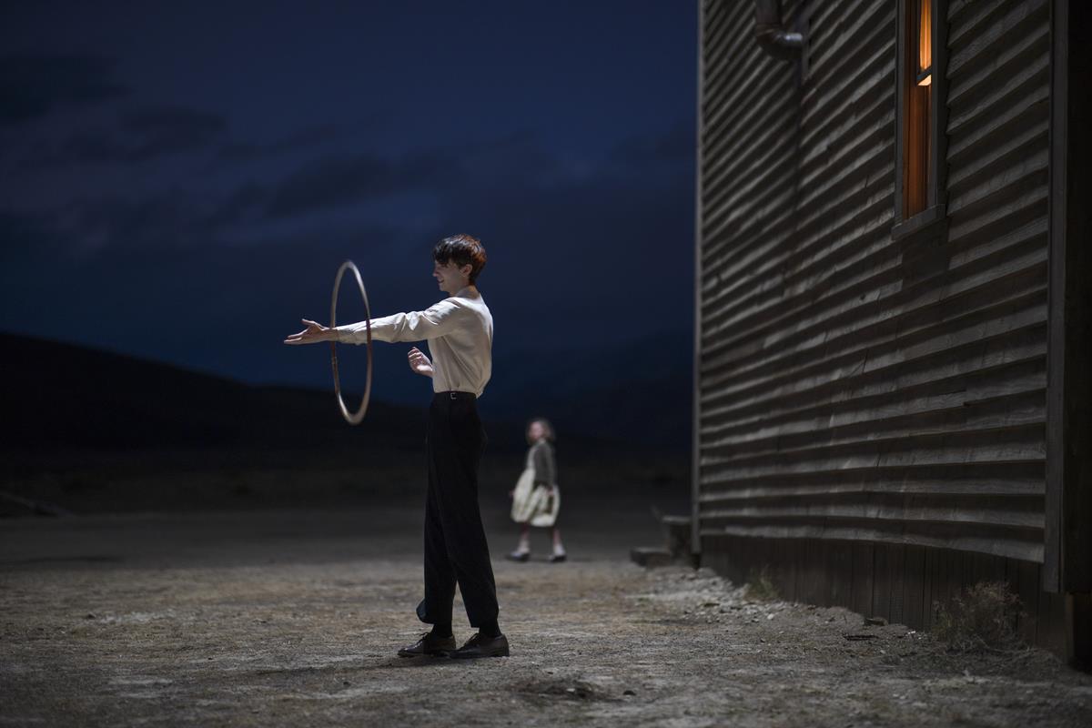 Kodi Smit-McPhee as Peter in “The Power of the Dog,” directed by Jane Campion. Cr: Kirsty Griffin/Netflix