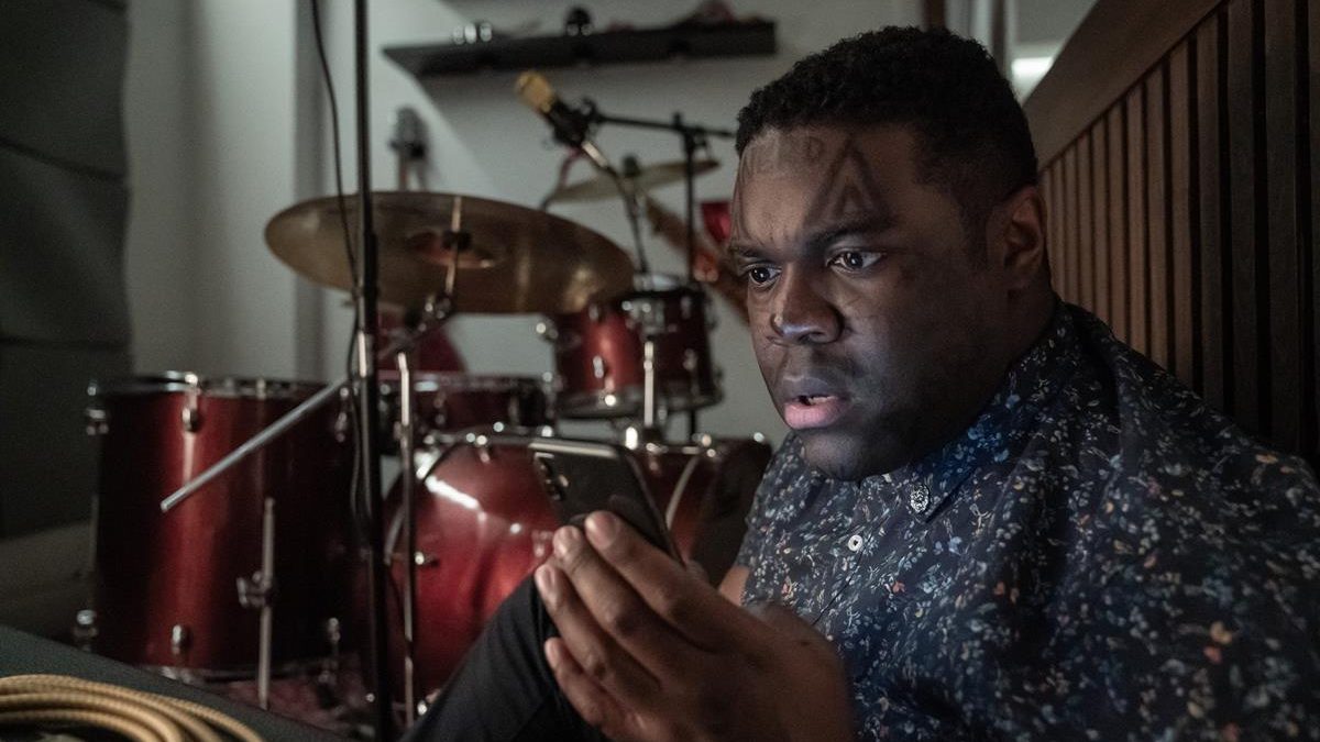 Sam Richardson as Aniq in episode 4 of “The Afterparty.” Cr: Apple TV+