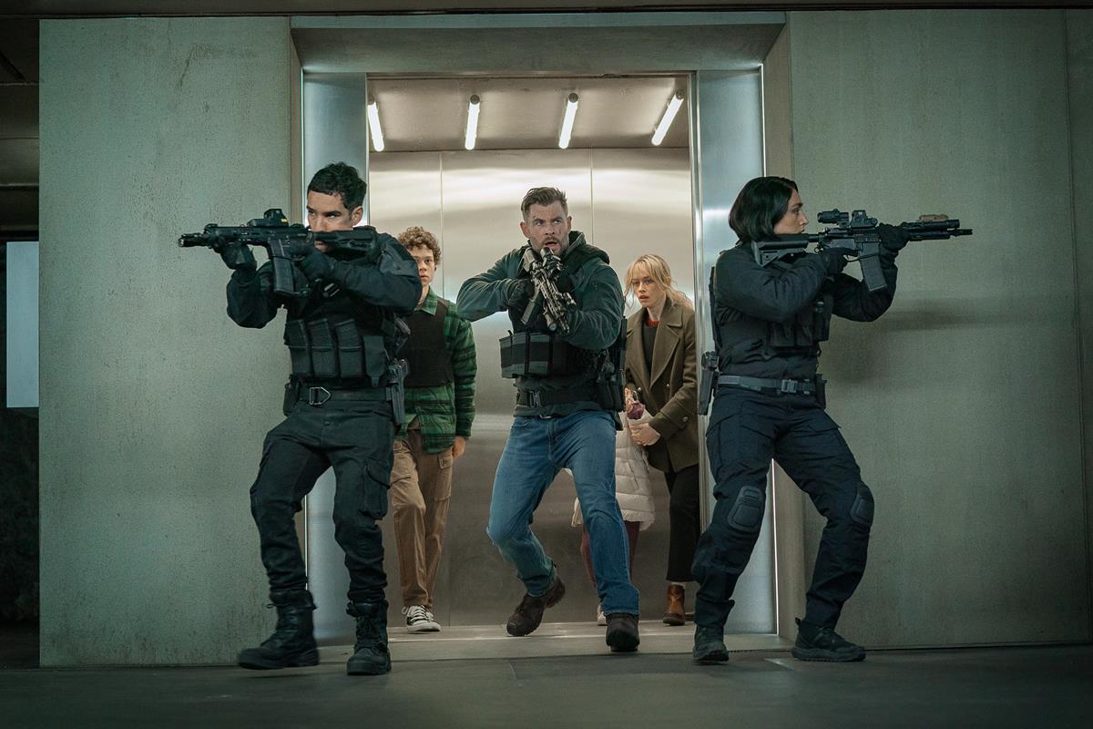 Adam Bessa as Yaz, Andro Jafaridze as Sandro, Chris Hemsworth as Tyler Rake Tinatin Dalakishvili as Ketevan and Golshifteh Farahani as Nik Khan in “Extraction 2.” Cr. Larry Horricks/Netflix