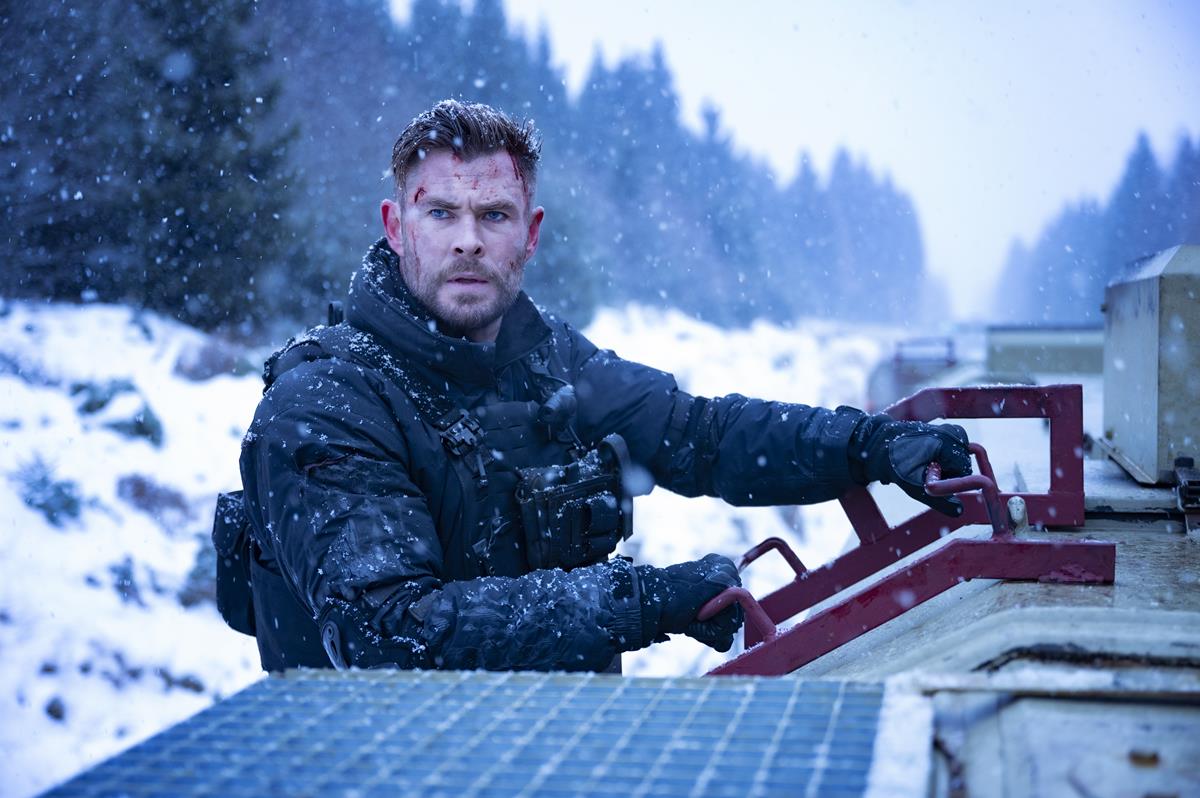 Chris Hemsworth as Tyler Rake in “Extraction 2.” Cr: Jasin Boland/Netflix