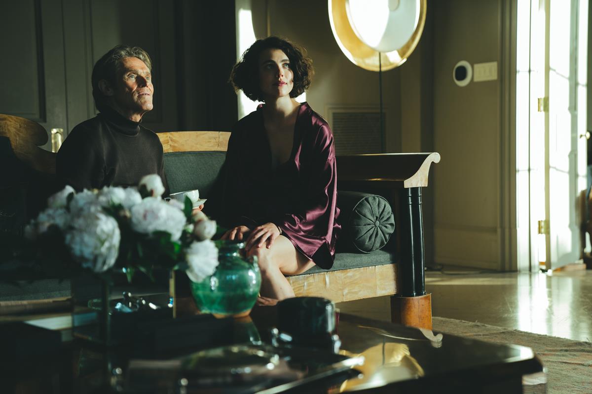 Willem Dafoe and Margaret Qualley in “Kinds of Kindness.” Cr: Atsushi Nishijima/Searchlight Pictures